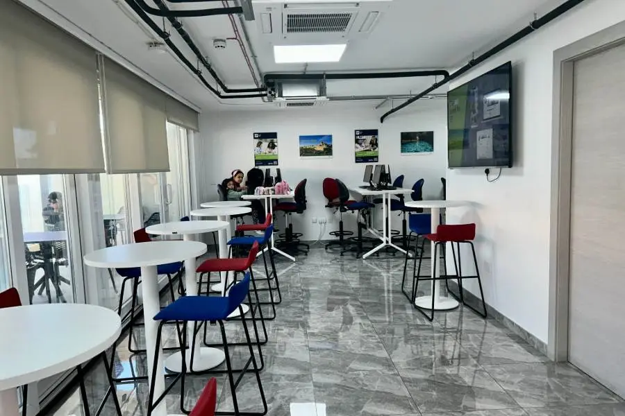 english_path_malta_way2discover_study_biblioteca