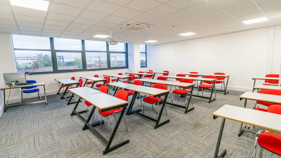 Campus Manchester english path gbs salon