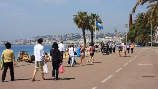 caminando playa