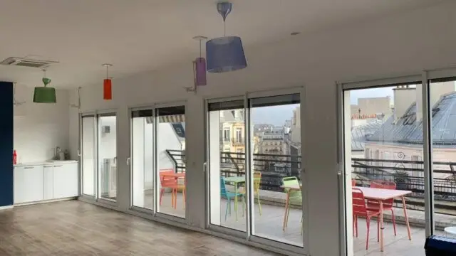 ventanas edificio balcon