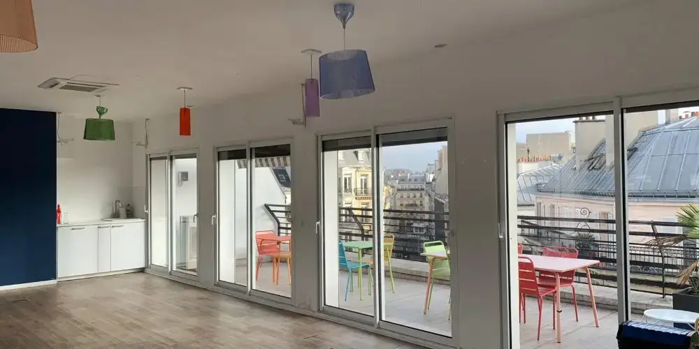 ventanas edificio balcon